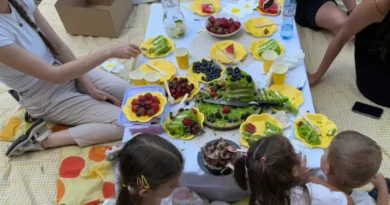 Родители и деца заедно в кооператив Обичландия