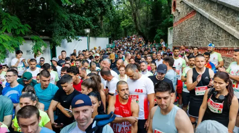Хиляди тичат на Тепе Джамборе в Пловдив