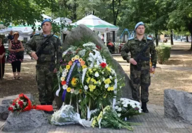 Тържествена церемония в Кючук Париж до бившите хали