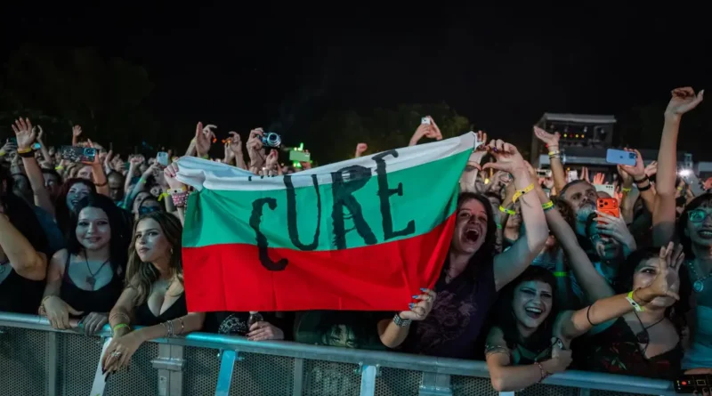 Унукалният PhillGood Festival на Гребната база The Cure