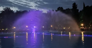 Водната завеса на Пеещите фонтани в Пловдив